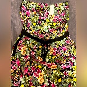 Ladies floral print strapless romper size 1x, 100% rayon